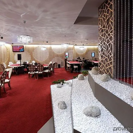 Park, & Entertainment Otel 4*