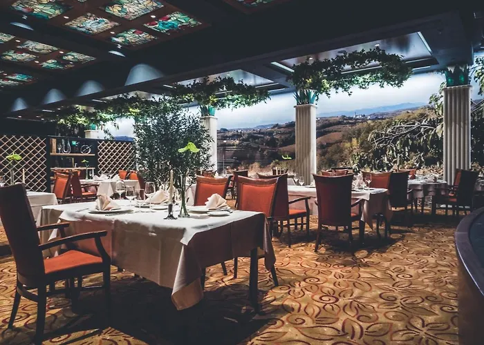 Park, & Entertainment 4*